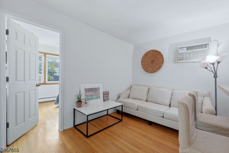 441 Willow Avenue Roselle Park NJ 07204