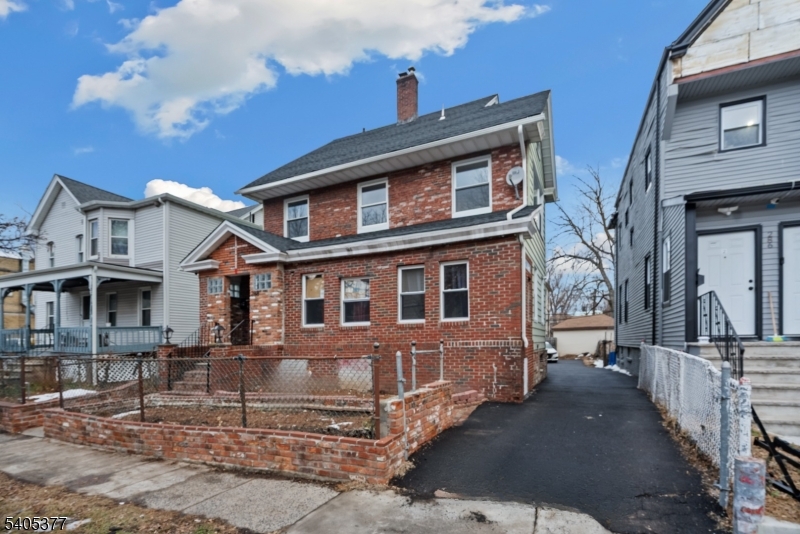 288 William Street East Orange NJ 07017