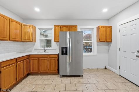 288 William Street East Orange NJ 07017