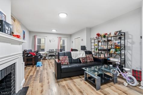 288 William Street East Orange NJ 07017