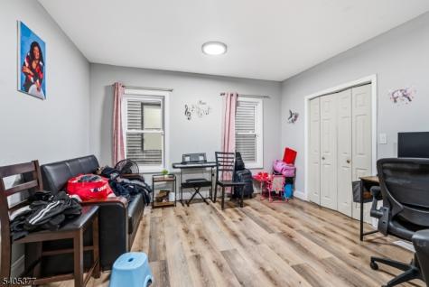 288 William Street East Orange NJ 07017