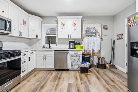 288 William Street East Orange NJ 07017
