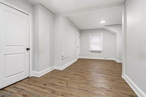 288 William Street East Orange NJ 07017