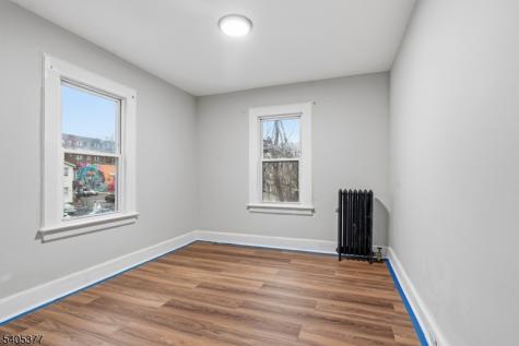 288 William Street East Orange NJ 07017