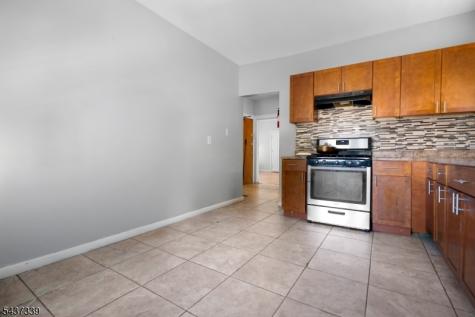 98 Delmar Place Irvington NJ 07111