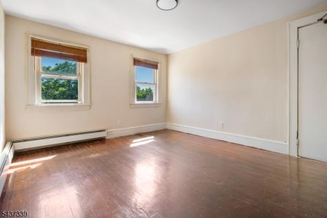 98 Delmar Place Irvington NJ 07111
