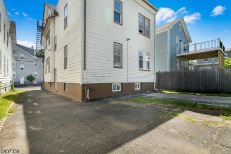 98 Delmar Place Irvington NJ 07111