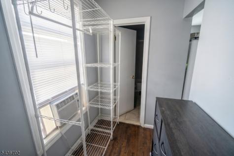 84 Farley Avenue Newark NJ 07108