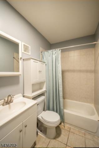 84 Farley Avenue Newark NJ 07108