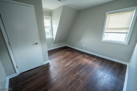 84 Farley Avenue Newark NJ 07108