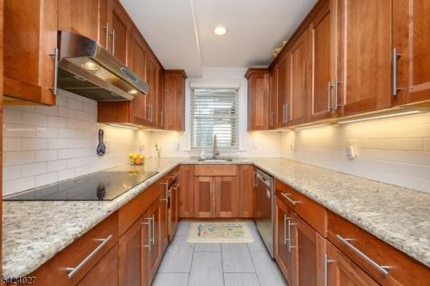 513 E Price Street Linden NJ 07036