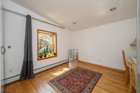 513 E Price Street Linden NJ 07036
