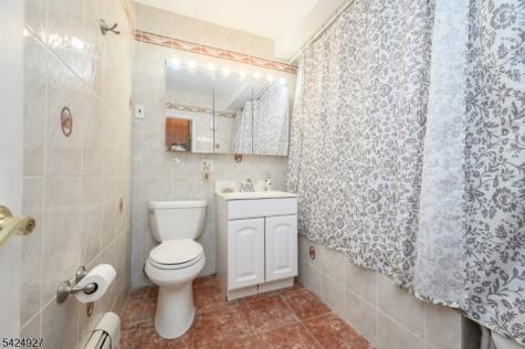 513 E Price Street Linden NJ 07036