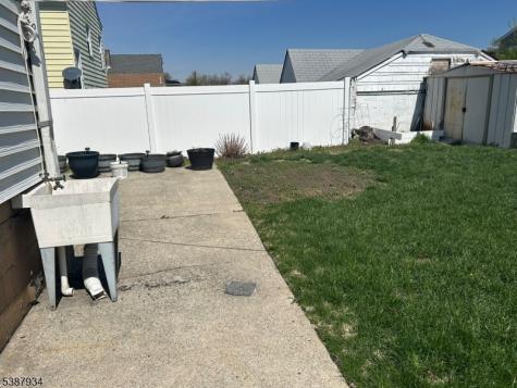 31 Quinn Street Paterson NJ 07501
