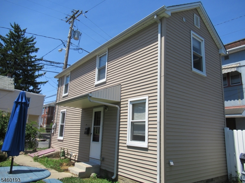 87 Lewis St146 Hudson Street Phillipsburg NJ 08865