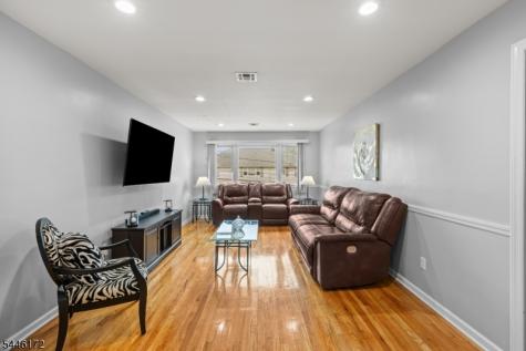 689 Gates Terrace Union NJ 07083