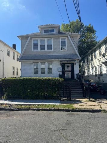15 Walter Place Irvington NJ 07111
