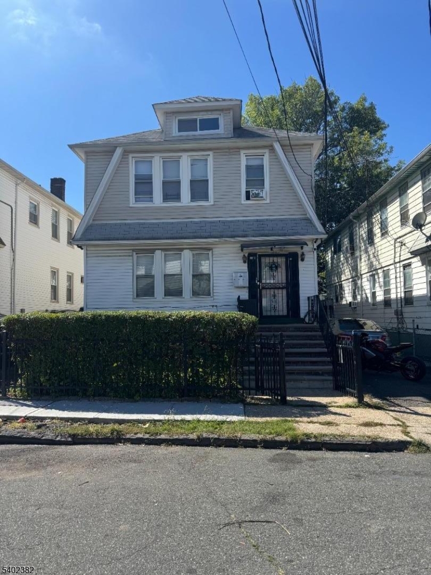 15 Walter Place Irvington NJ 07111