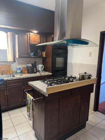 15 Walter Place Irvington NJ 07111