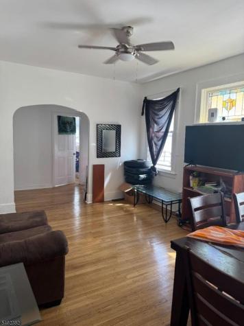 15 Walter Place Irvington NJ 07111