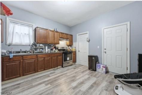 747 South 10th Street Newark NJ 07108