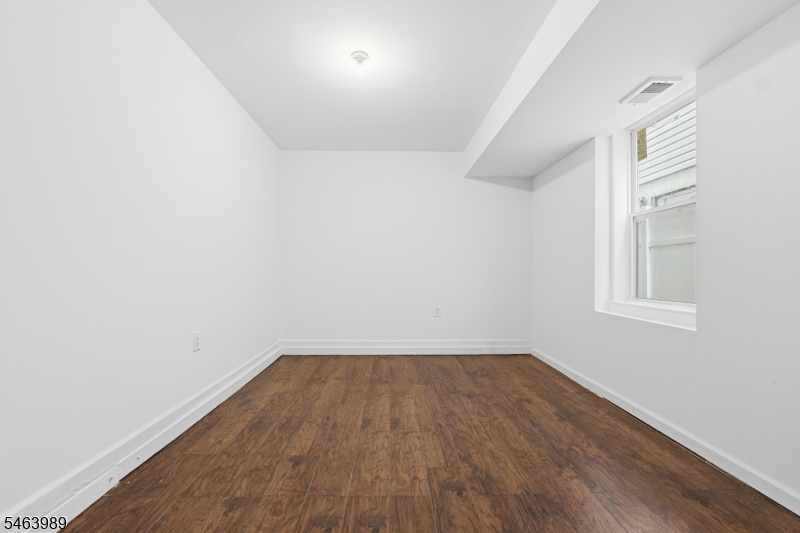 97 N 6th Street Newark NJ 07107