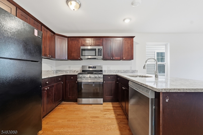 97 N 6th Street Newark NJ 07107