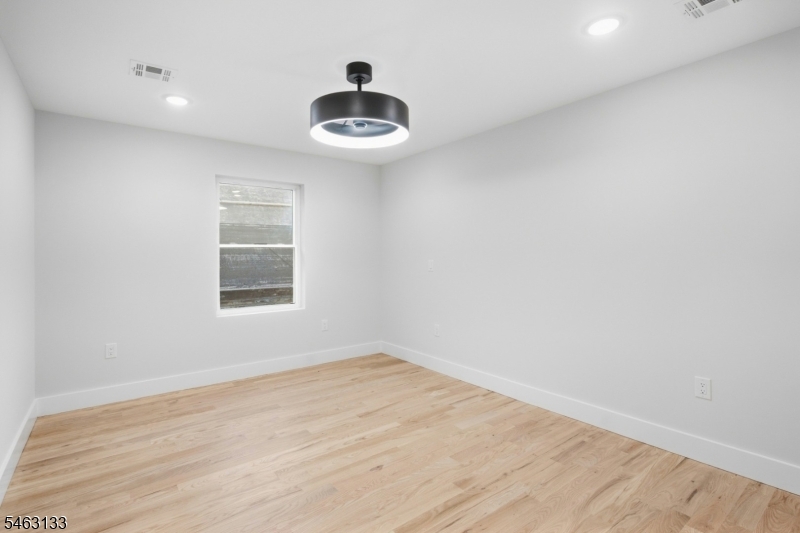 257 S 7th Street Newark NJ 07103