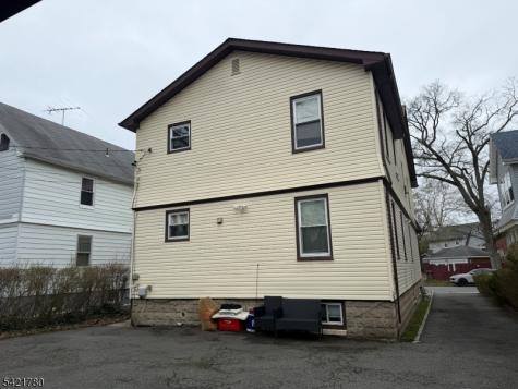 538 N Maple Avenue East Orange NJ 07017