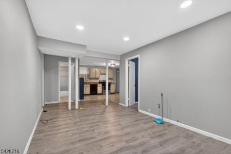 65 Crosby Avenue Paterson NJ 07502
