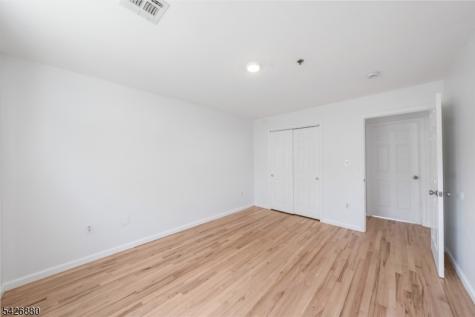 336 S 10th Street Newark NJ 07103