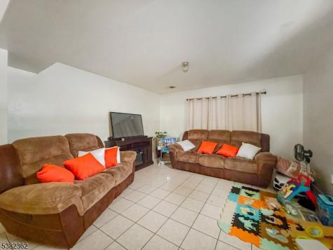 336 S 10th Street Newark NJ 07103