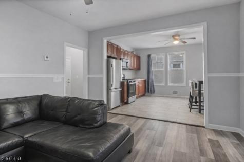 105 Huntington Terrace Newark NJ 07112