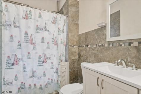 105 Huntington Terrace Newark NJ 07112
