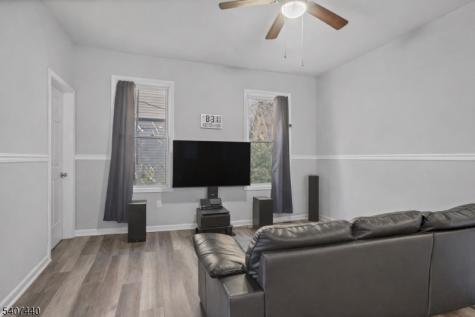 105 Huntington Terrace Newark NJ 07112