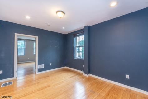 89 Tremont Avenue East Orange NJ 07018