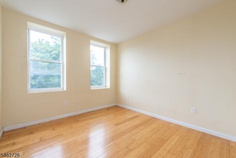 89 Tremont Avenue East Orange NJ 07018