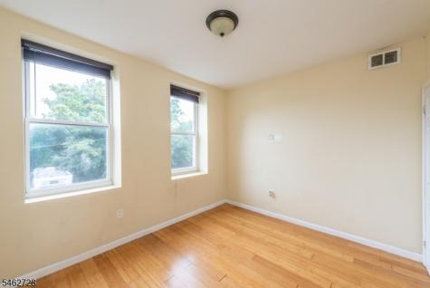 89 Tremont Avenue East Orange NJ 07018