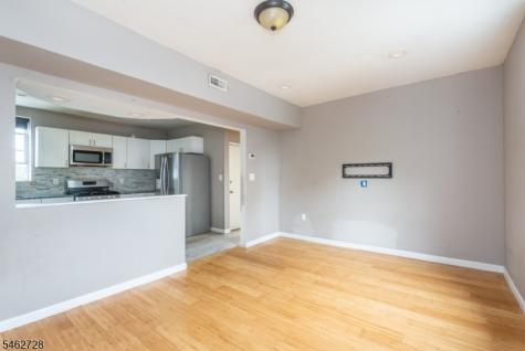 89 Tremont Avenue East Orange NJ 07018