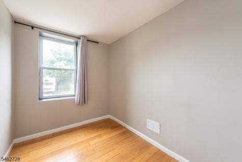 89 Tremont Avenue East Orange NJ 07018