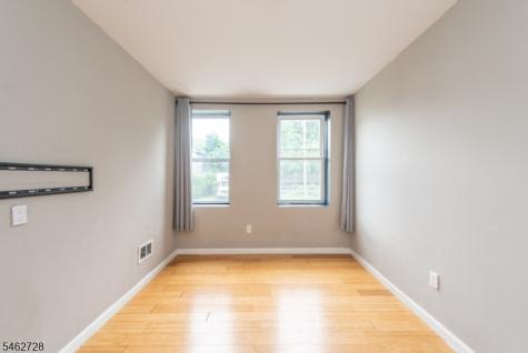 89 Tremont Avenue East Orange NJ 07018