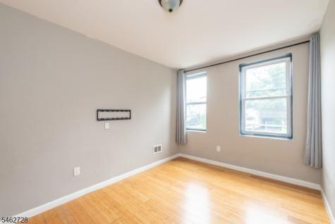 89 Tremont Avenue East Orange NJ 07018