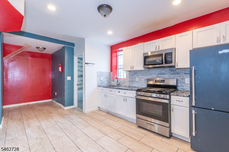89 Tremont Avenue East Orange NJ 07018