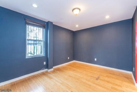 89 Tremont Avenue East Orange NJ 07018