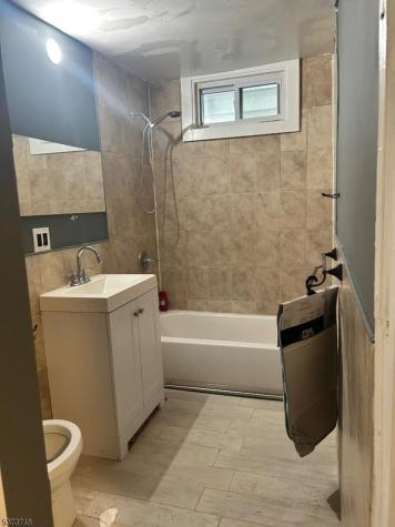 491 Norwood Street East Orange NJ 07018