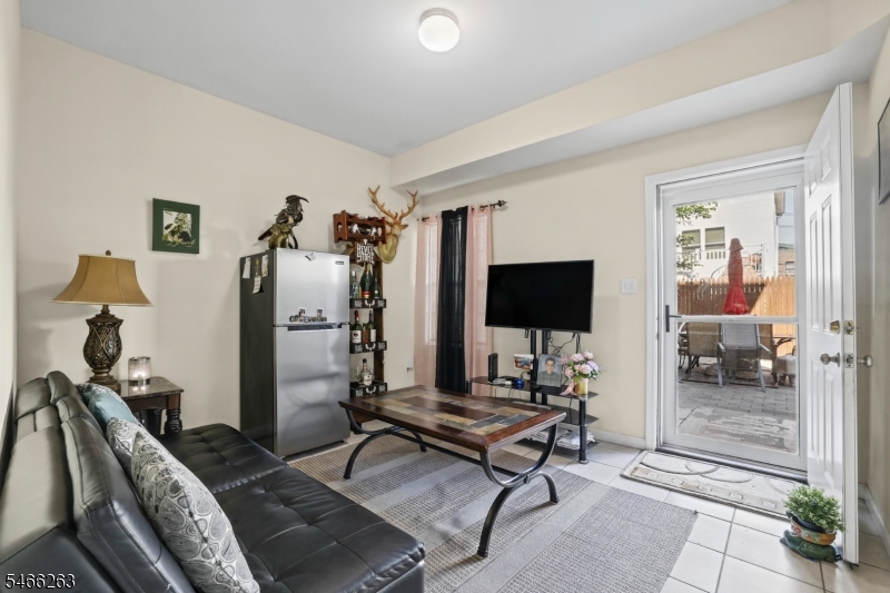 1063 William Street Elizabeth NJ 07201