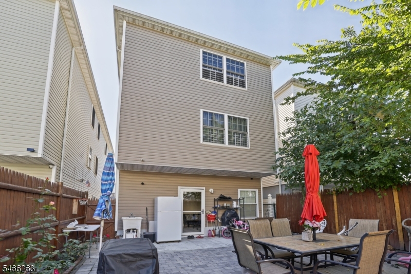 1063 William Street Elizabeth NJ 07201