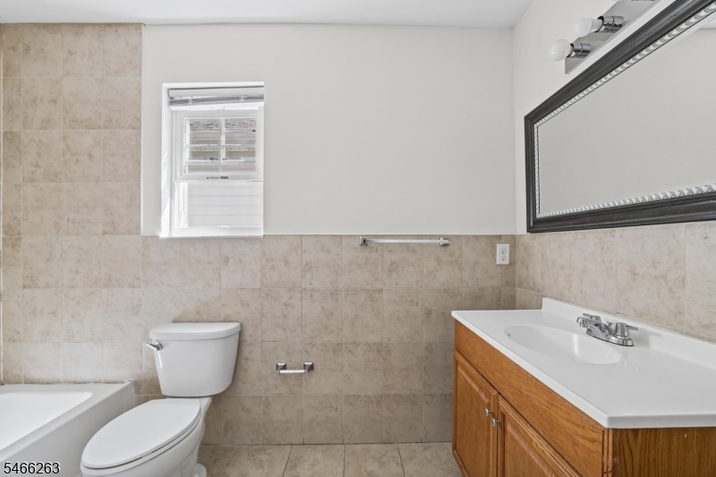 1063 William Street Elizabeth NJ 07201
