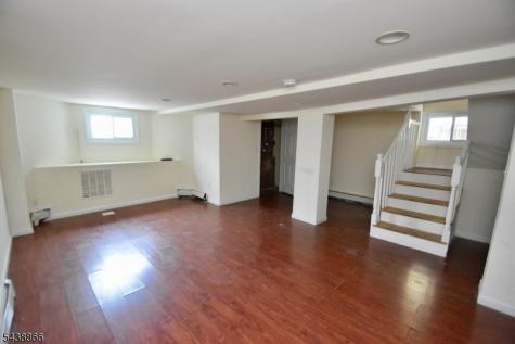 180 N 16th Street East Orange NJ 07017