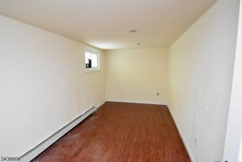 180 N 16th Street East Orange NJ 07017